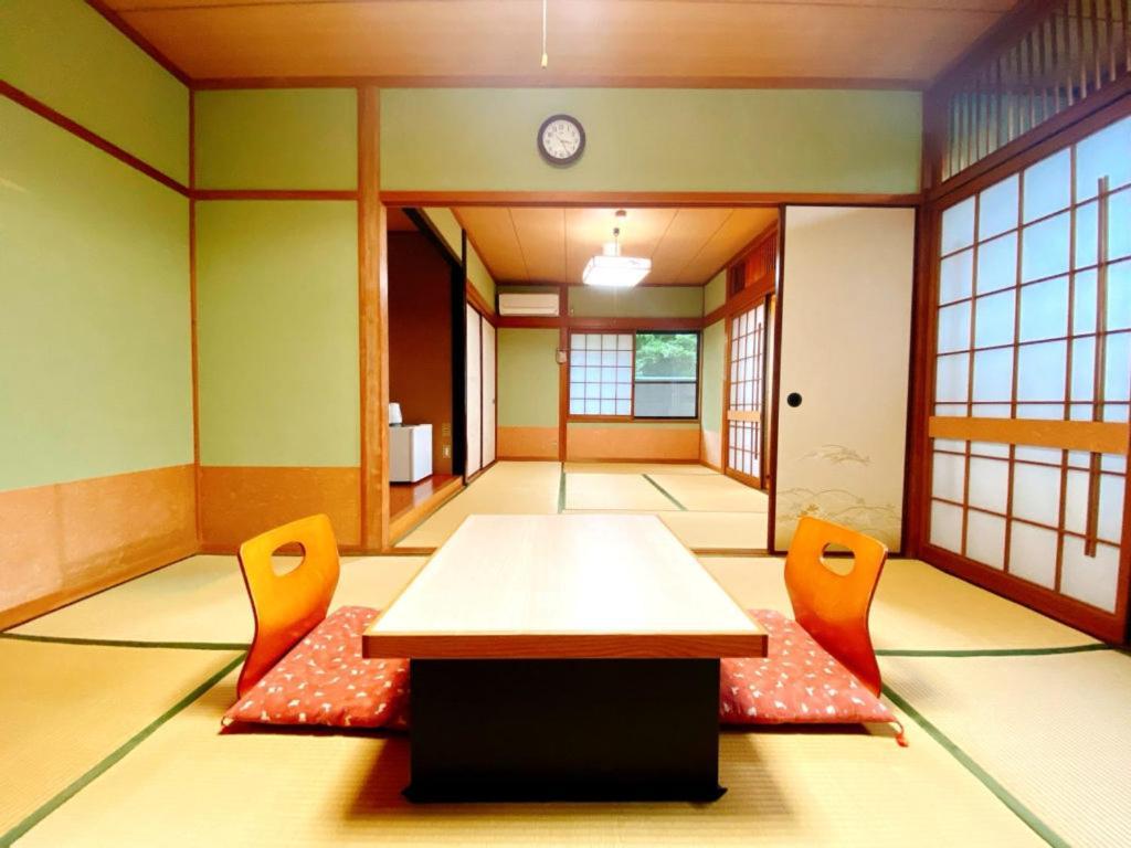 Ban-Ya Hot Spring Inn Yufu Bagian luar foto