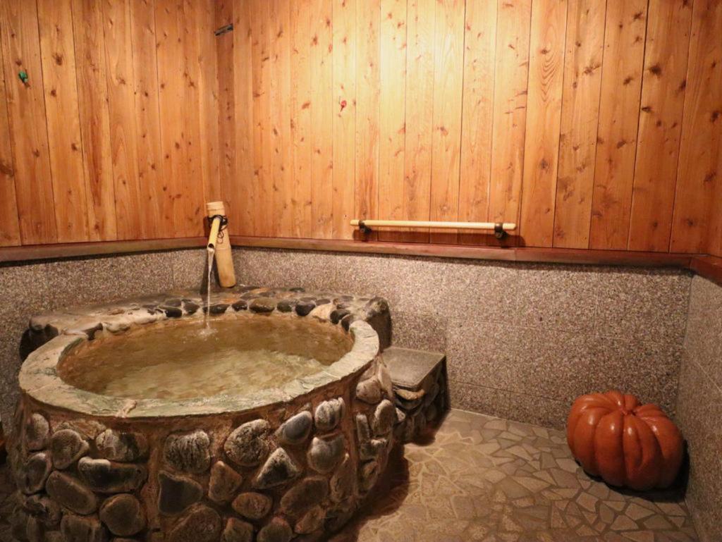 Ban-Ya Hot Spring Inn Yufu Bagian luar foto