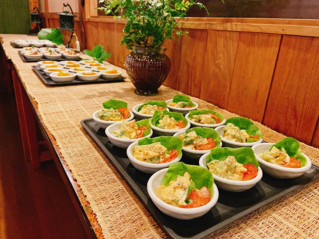 Ban-Ya Hot Spring Inn Yufu Bagian luar foto