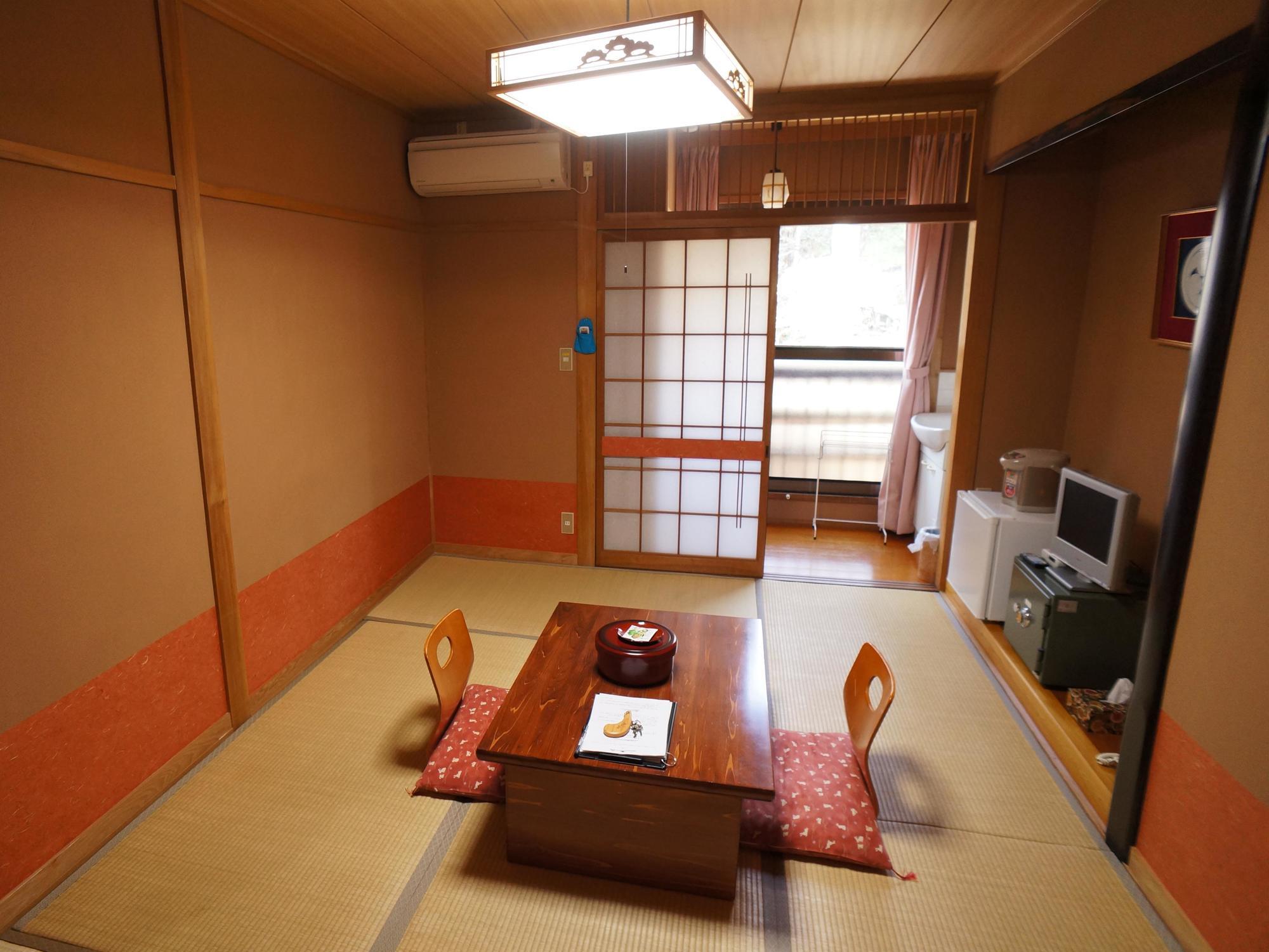 Ban-Ya Hot Spring Inn Yufu Bagian luar foto