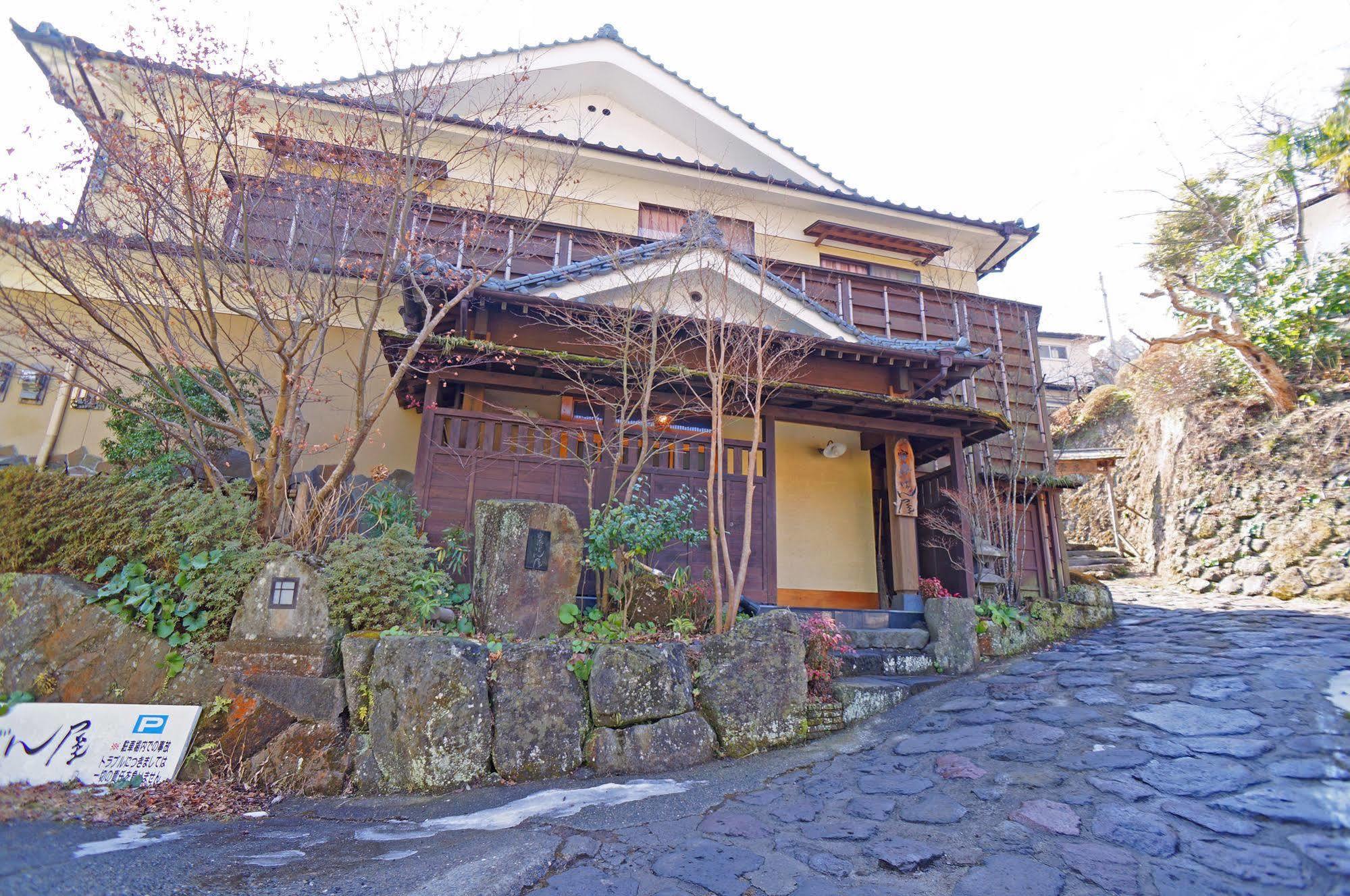 Ban-Ya Hot Spring Inn Yufu Bagian luar foto